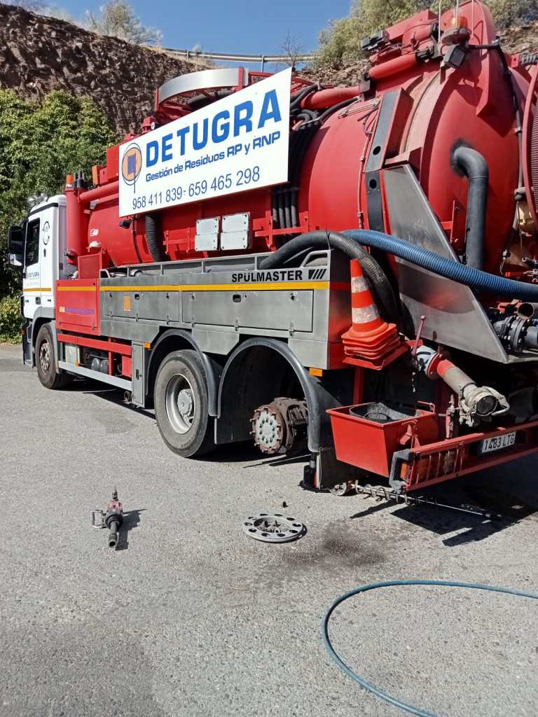 cisterna averiada en carretera